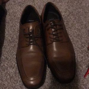 Men’s dress shoes